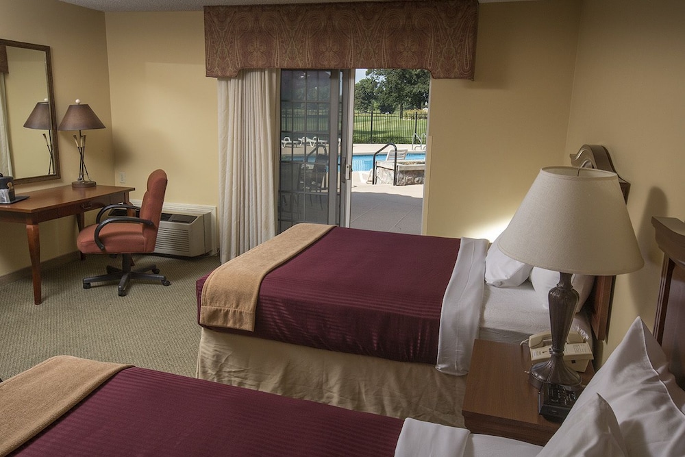 Swan Lake Resort 11/26