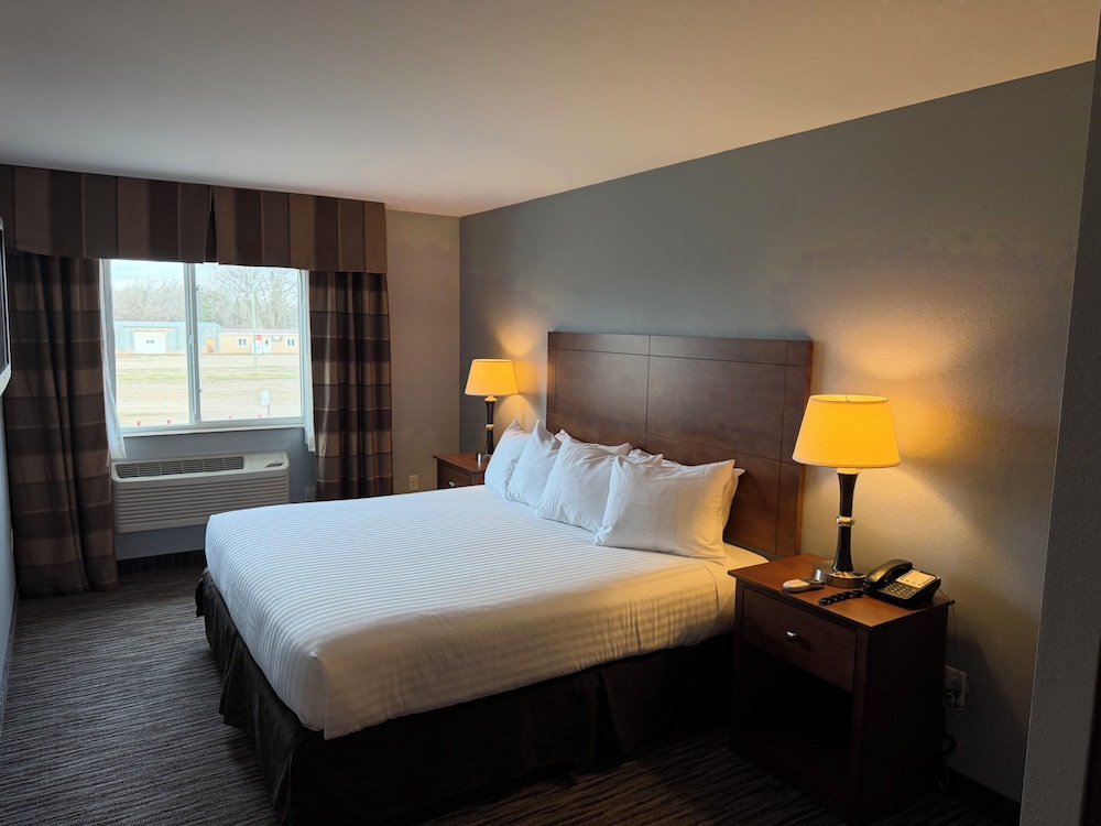 GrandStay Hotel & Suites Parkers Prairie 16/50
