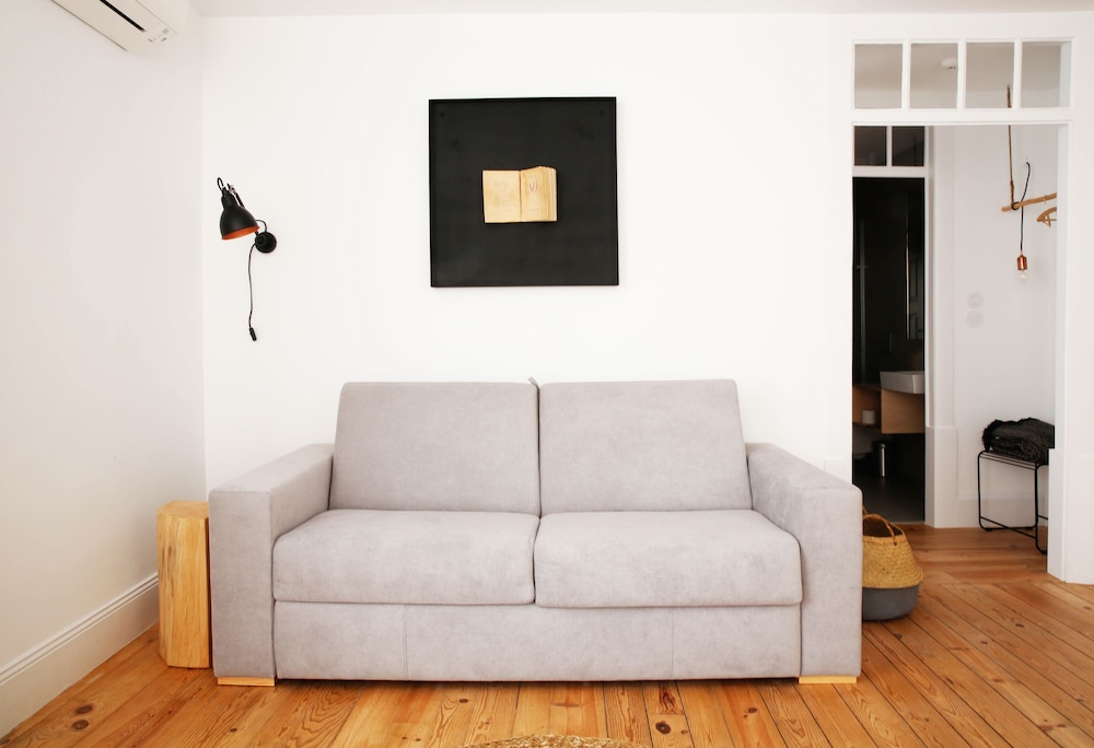 SAPIENTIA BOUTIQUE HOTEL 50/73