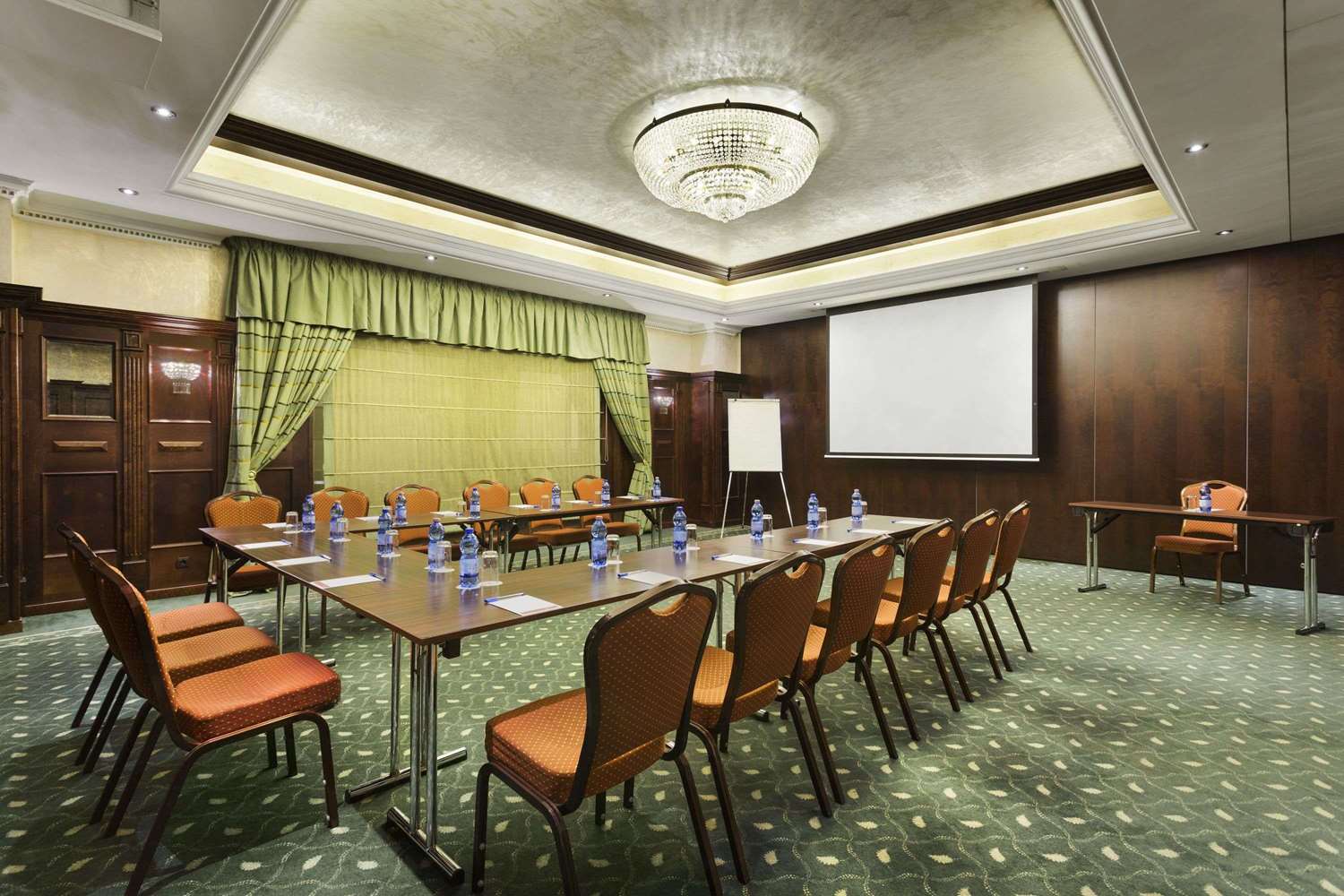 Ramada Hotel & Suites by Wyndham Bucharest North 12/15