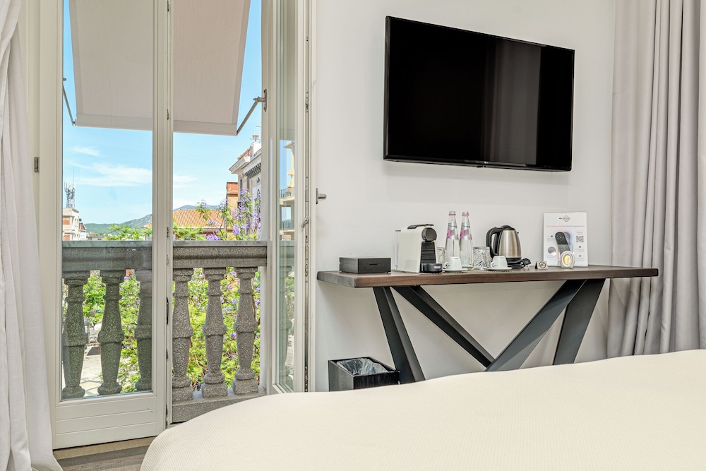 Kkult Boutique Hotel 50/57