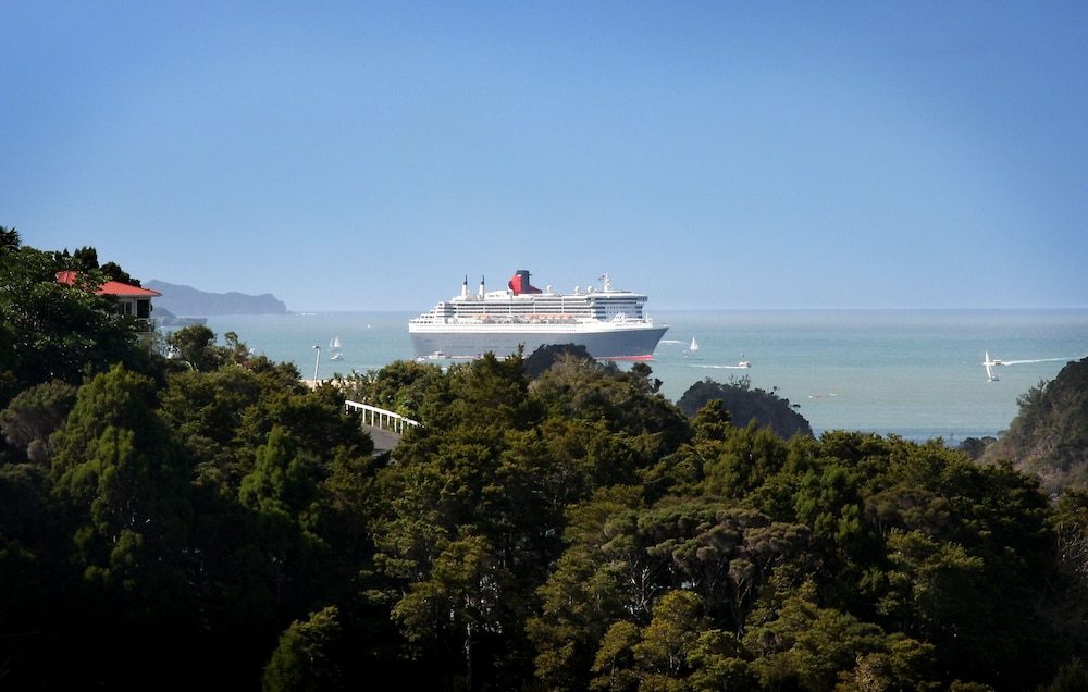 Decks of Paihia 42/44