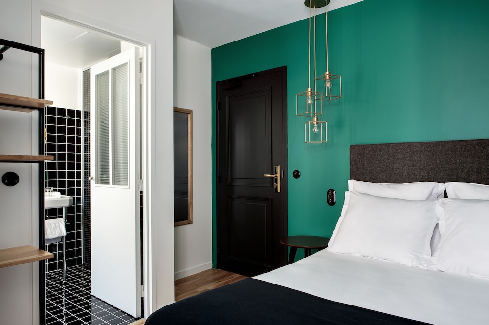 New Hotel Le Voltaire 8/43