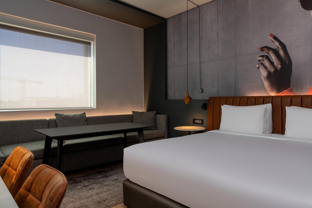 Radisson RED Hotel, Johannesburg Rosebank 26/75