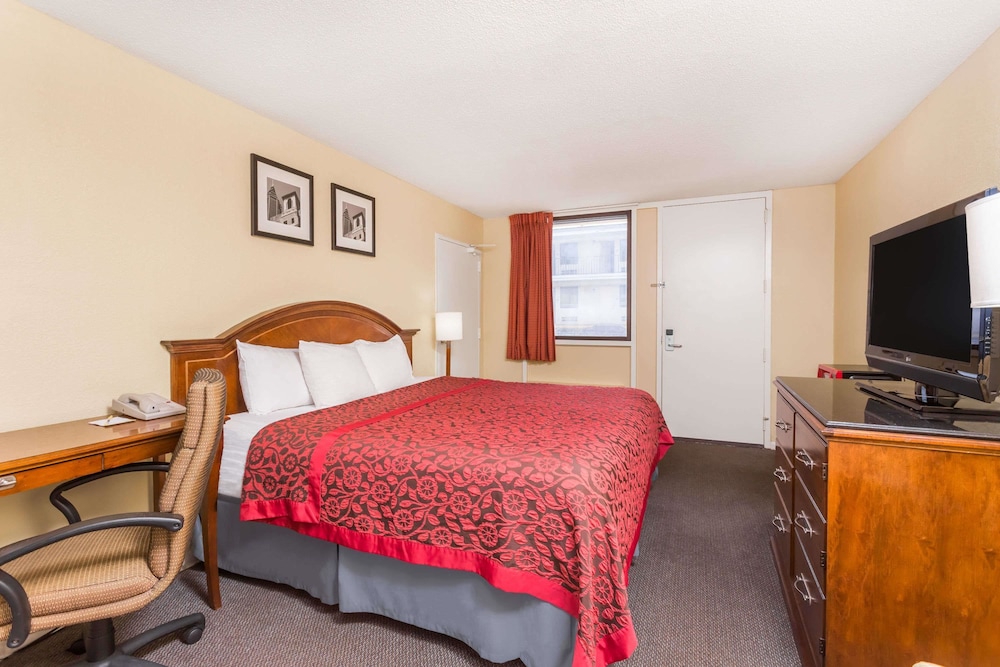 Days Inn By Wyndham College Park Airport Best Road 11/55