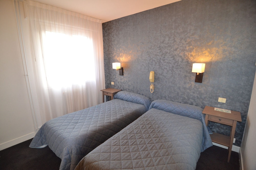 Brit Hotel Cahors Le Valentre 39/70