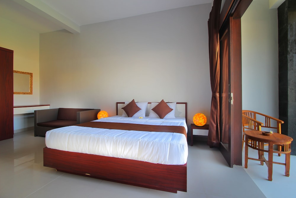 Sri Kandi Inn 12/33