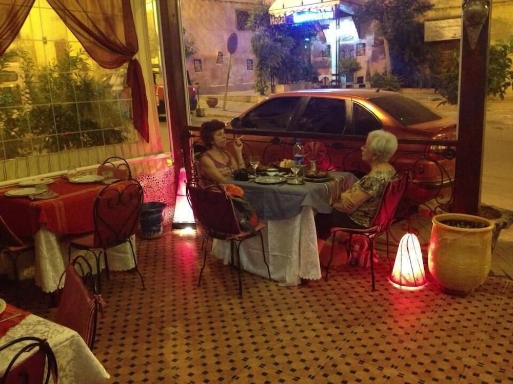 Hôtel Tijani 34/43