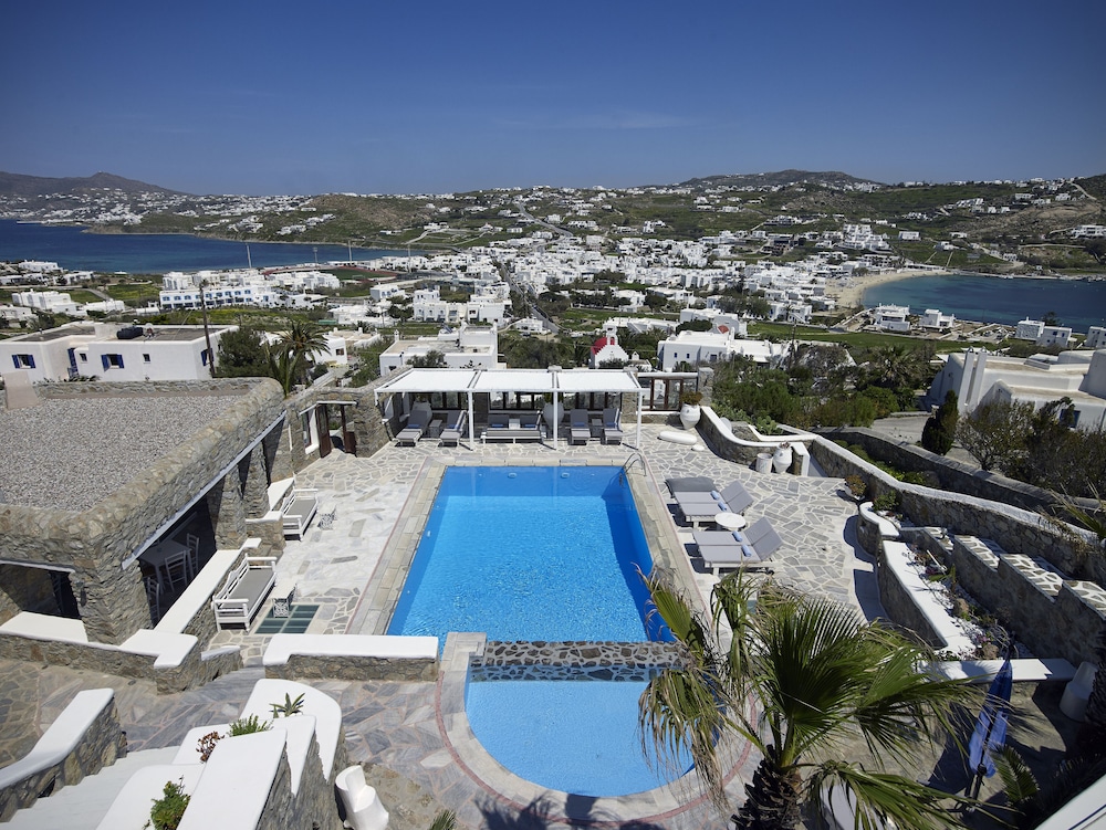 Kallos of Mykonos 46/50