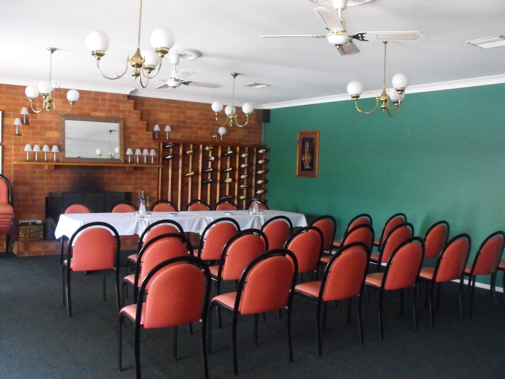 Philadelphia Motor Inn 17/22
