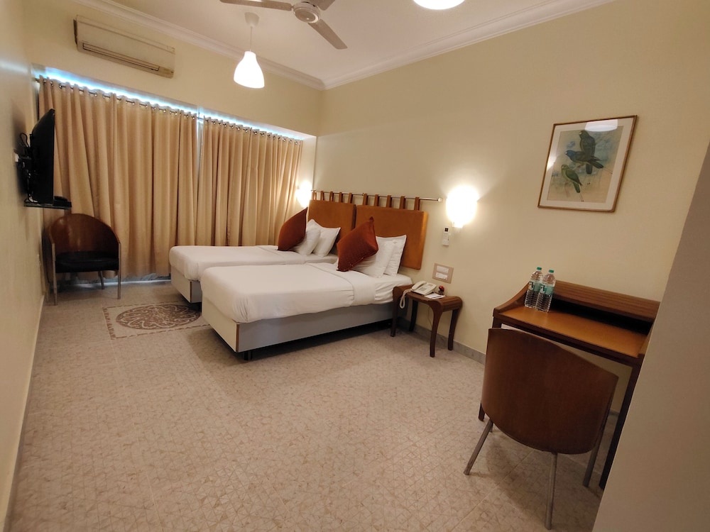 Hotel Regency 23/54