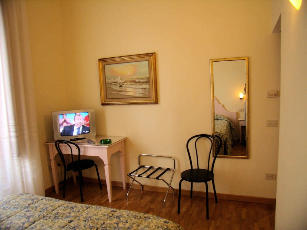 Hotel Savoia E Campana 65/72