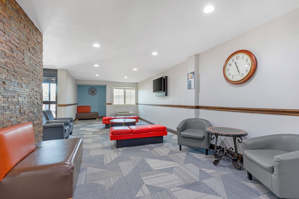 Studio6 Plano, TX 48/74