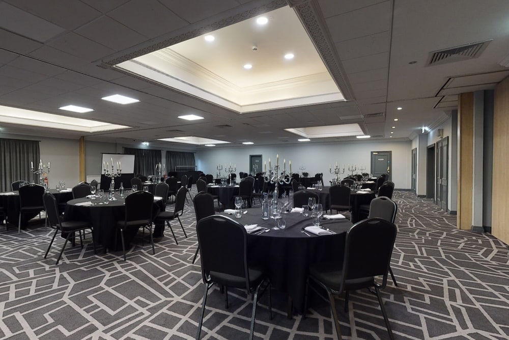 Village Urban Resort Newcastle 68/72