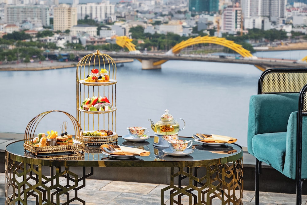HAIAN Riverfront Hotel 52/60