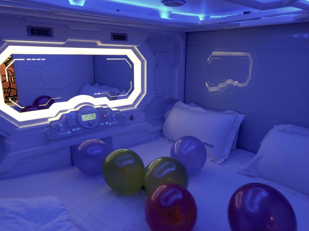 Space Hotel 40/50
