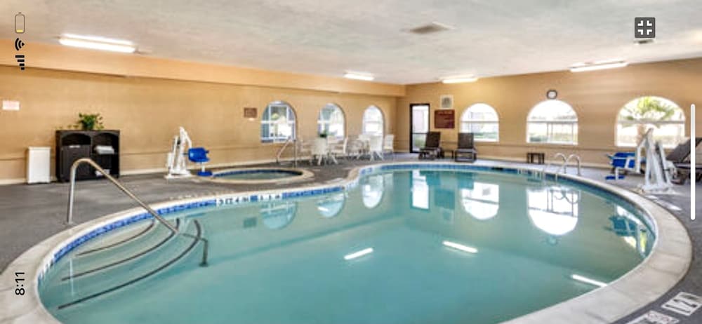 swimming pool spa