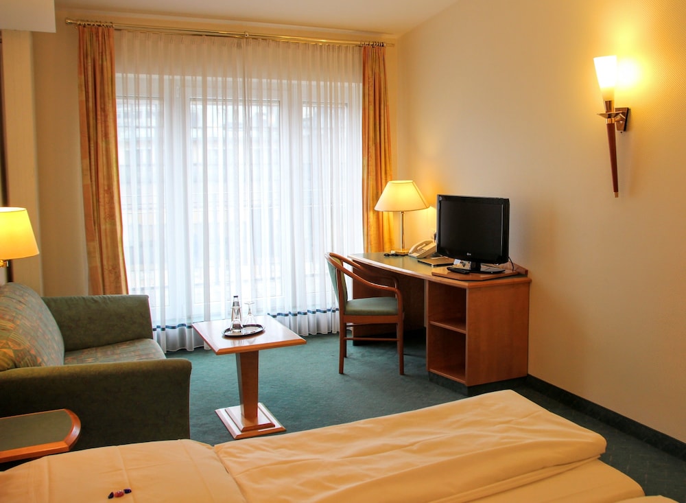 Daniel Hotel 42/61