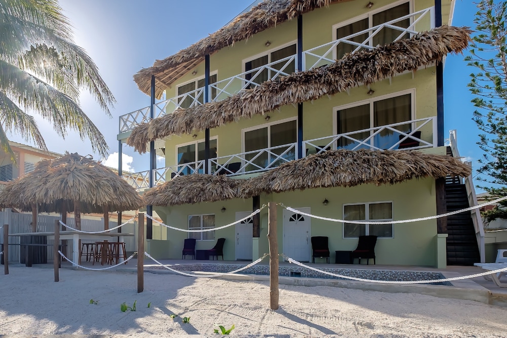 The Palapa House 2/85