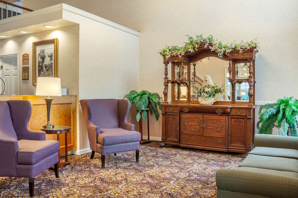 Wintergreen Hotel & Conference Center 33/49