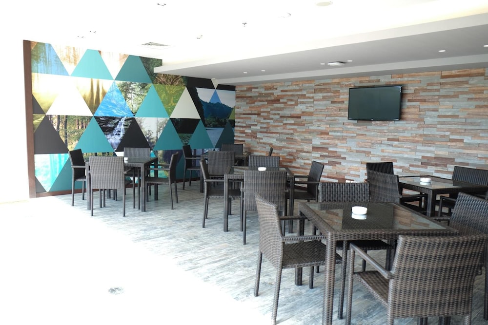 Midtown Hotel Samarinda 57/60