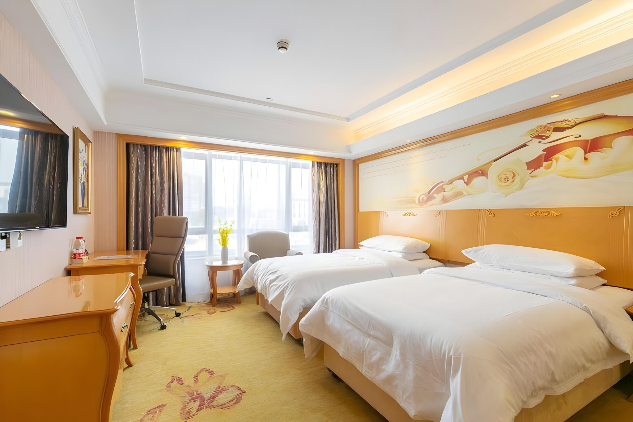 Business, Twin Beds