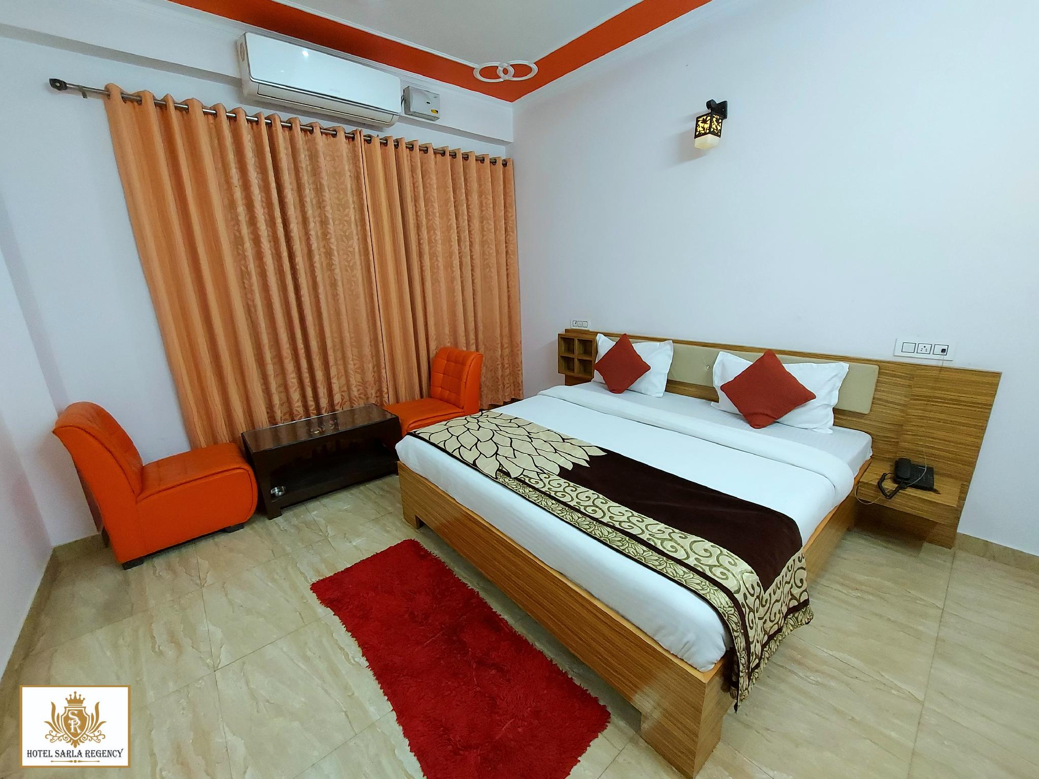 Oyo 23527 Sarla Regency 15/38