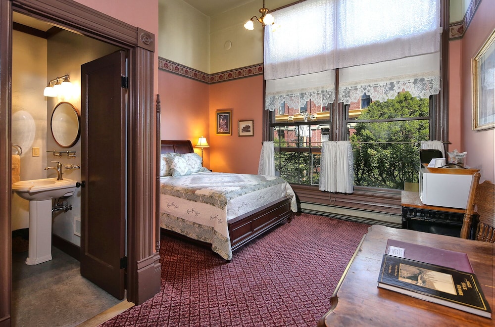 PALACE HOTEL PORT TOWNSEND 5/43