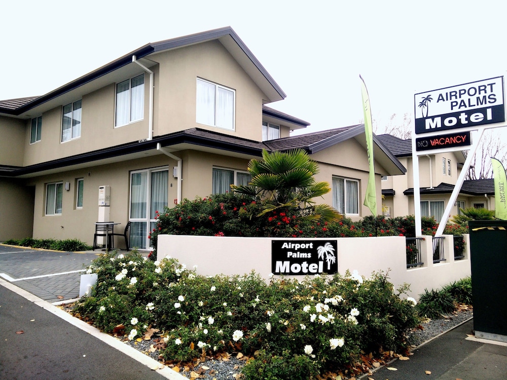 Airport Palms Motel 7/69