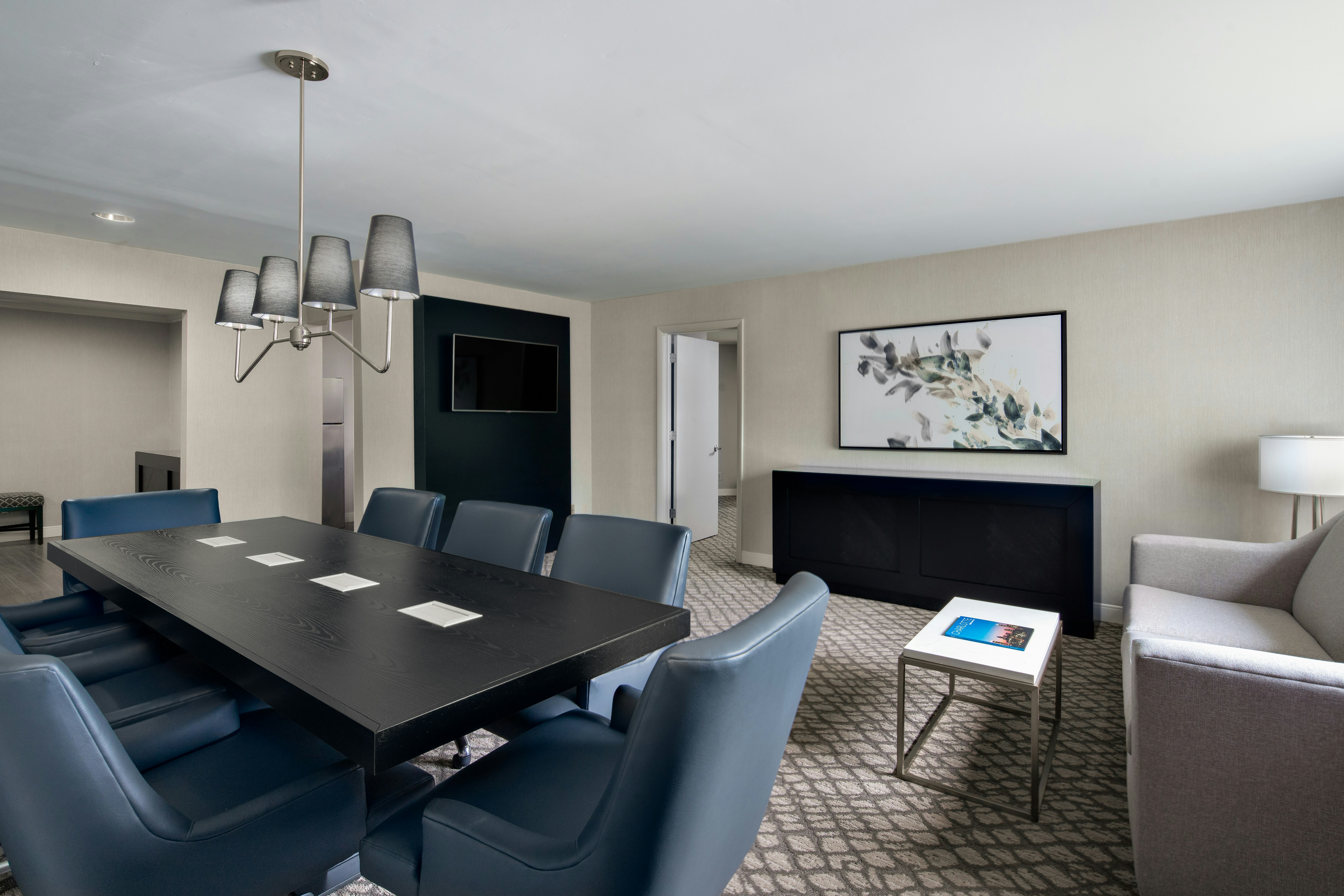 DoubleTree Suites by Hilton Charlotte SouthPark 46/60