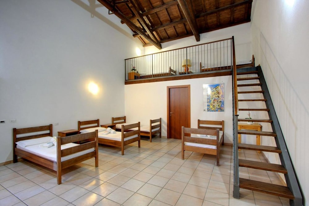 Hostel Marina 24/34