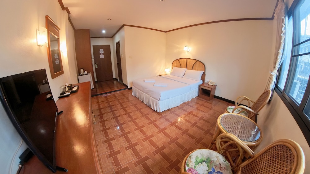 RoongRuang Hotel 11/27