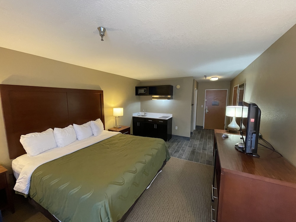 Quality Inn & Suites I-40 East 11/59