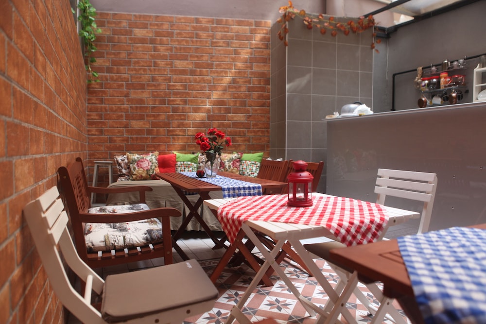 Tom Square Boutique Hotel 35/50