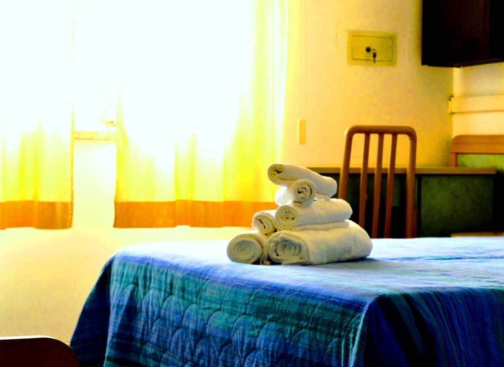 Hotel Lux 12/39