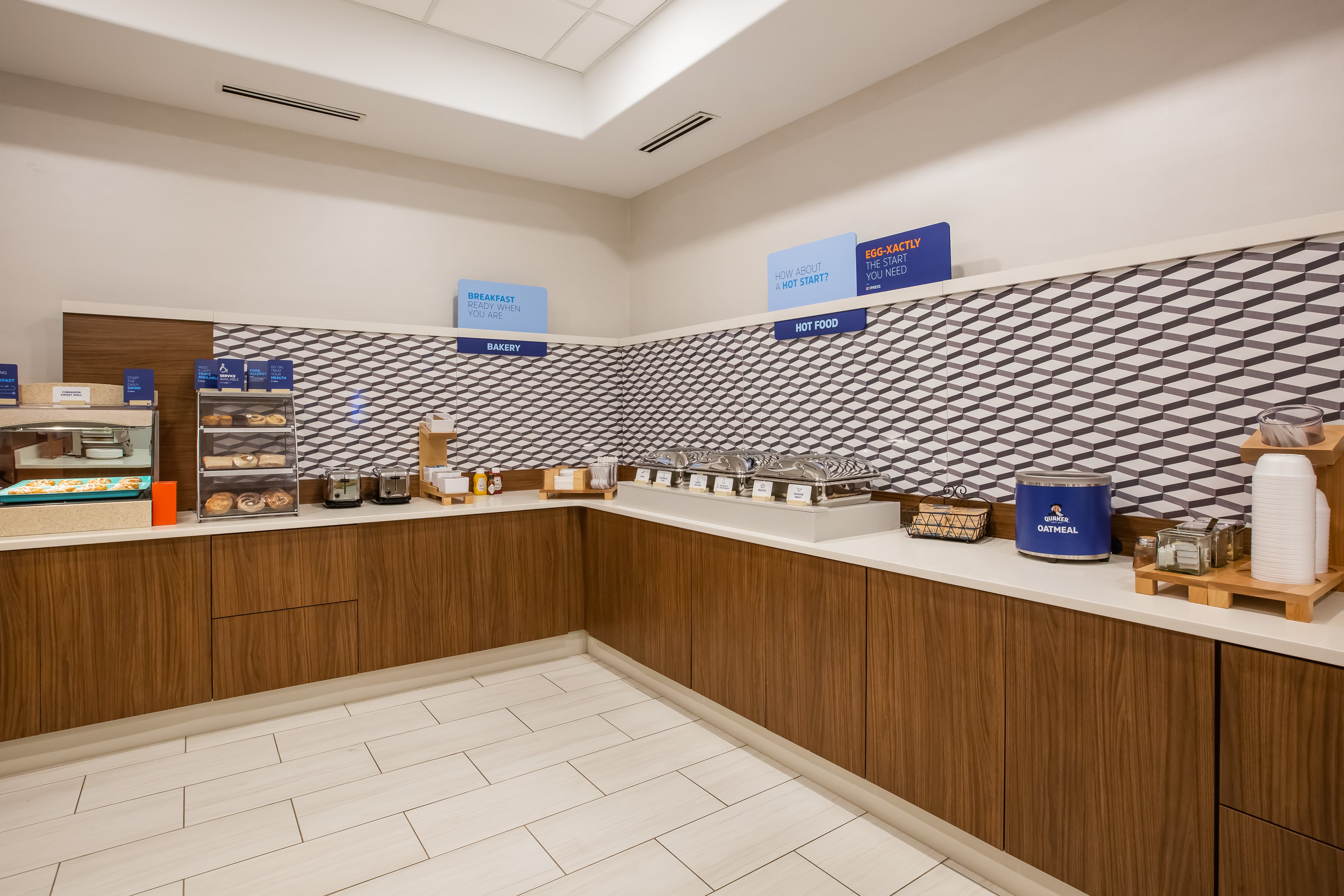 Holiday Inn Express Suites Atlanta Southwest Fairburn 23/45