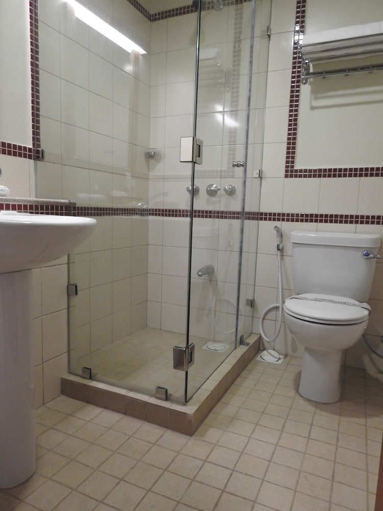 The Venus Premier Hotel 20/23