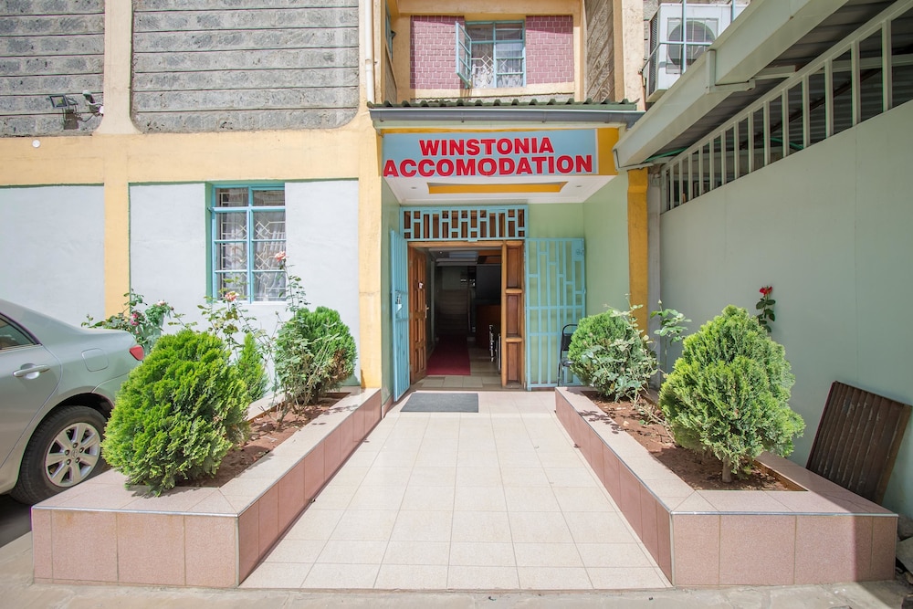 Winstonia Hotel 30/34