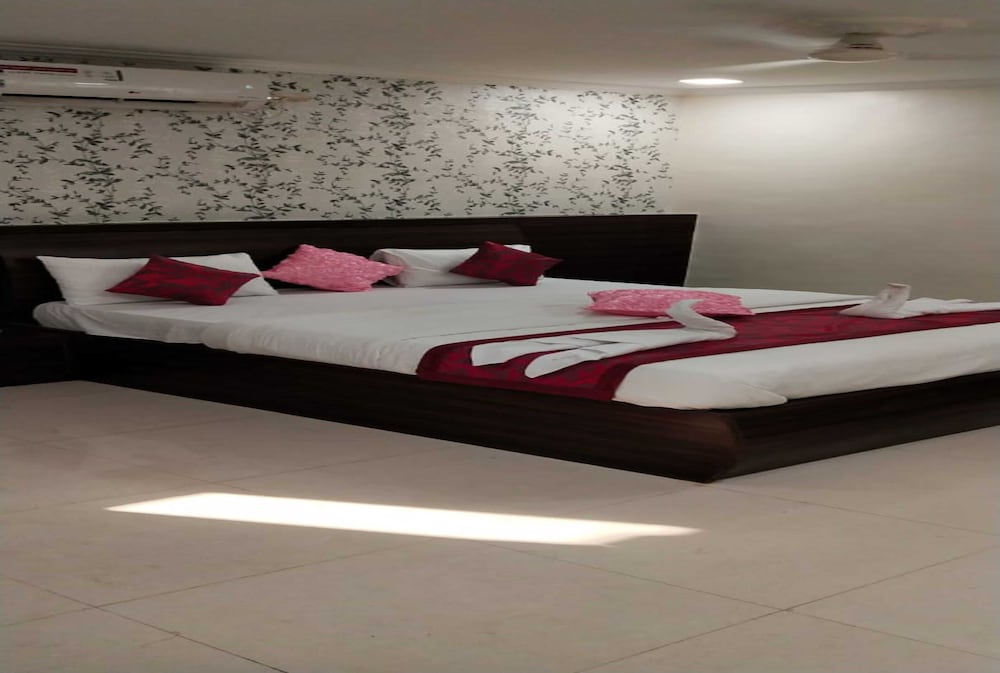 SAI SHARAN STAY INN 15/24