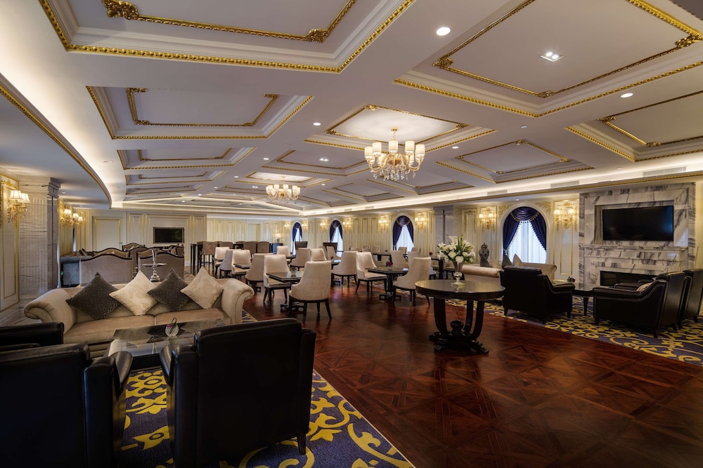 Radisson Blu Forest Manor Shanghai Hongqiao 48/64