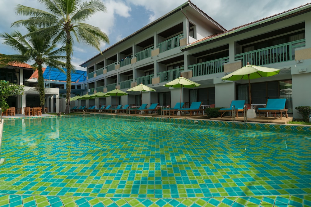 Briza Beach Resort in THAI MUEANG