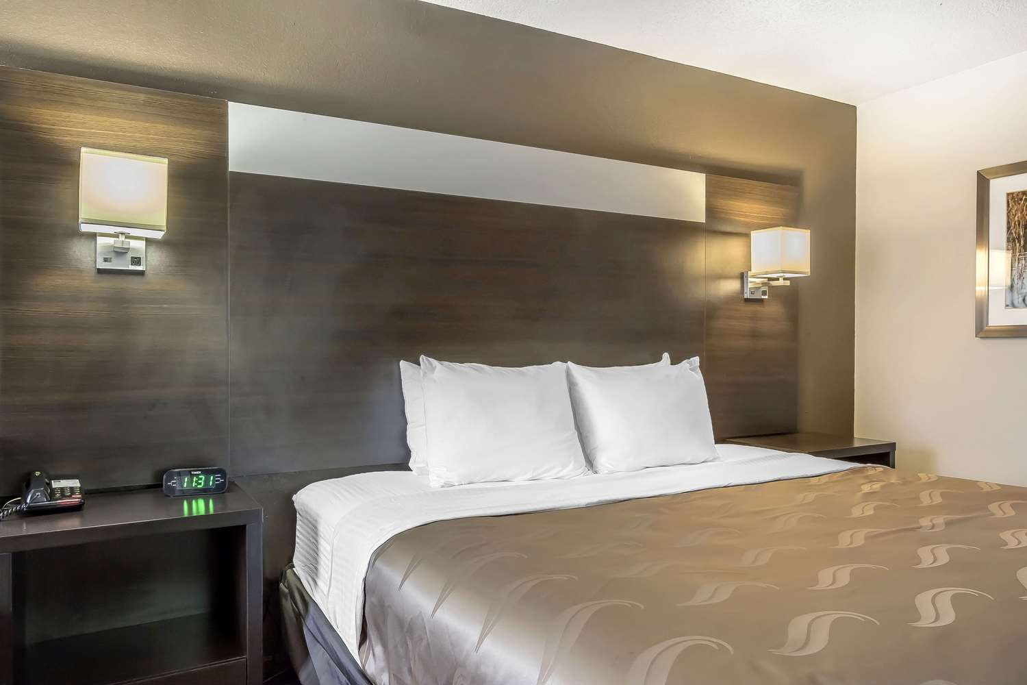 Quality Inn & Suites Stuttgart North 8/23