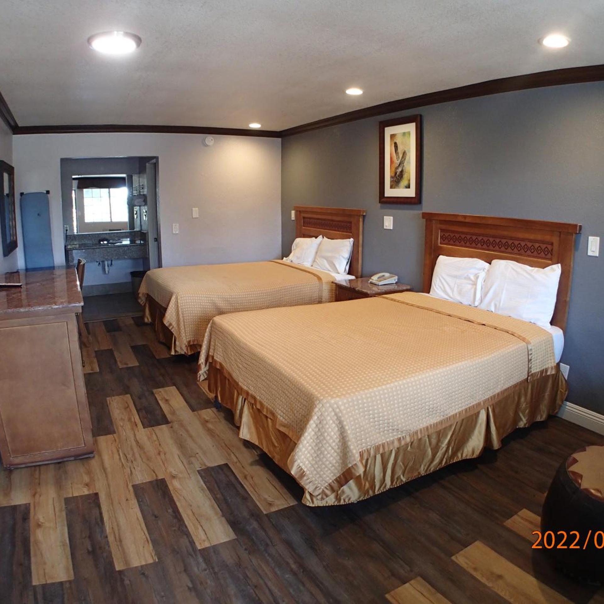 Standard, 2 Queen Beds