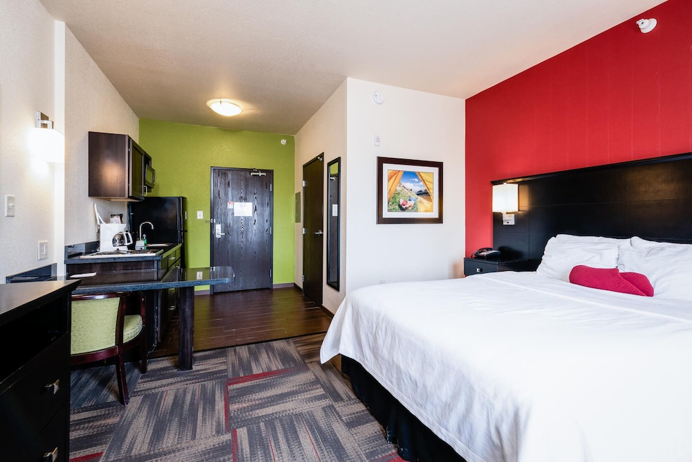 Black Gold Suites Tioga 6/21