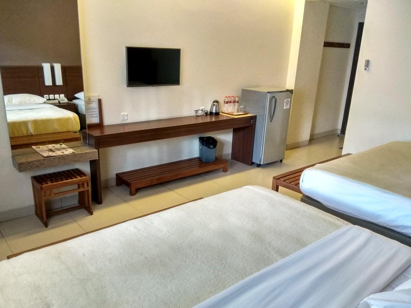 Deluxe, Twin Beds, 2 King Beds, Pantai Indah Resort Hotel Timur 3/3