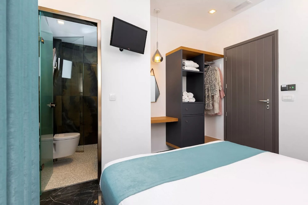 Deluxe Hotel Santorini 28/63