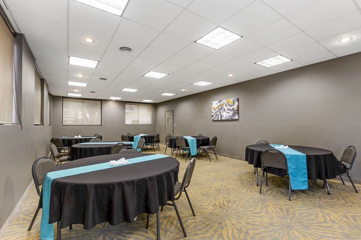 Best Western Plus Landing View Inn & Suites 23/51