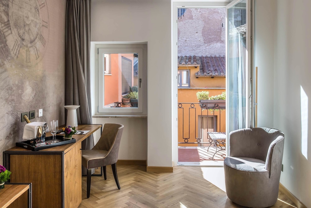 Navona Essence Hotel 51/67