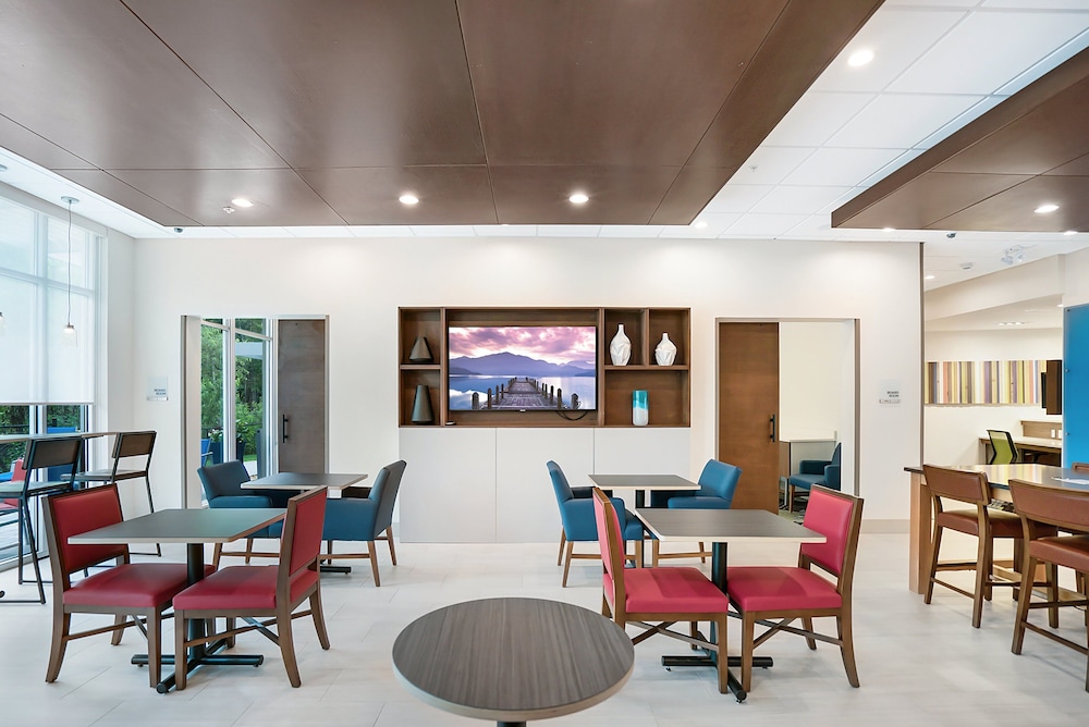 Holiday Inn Express Jacksonville South Bartram Prk 57/69