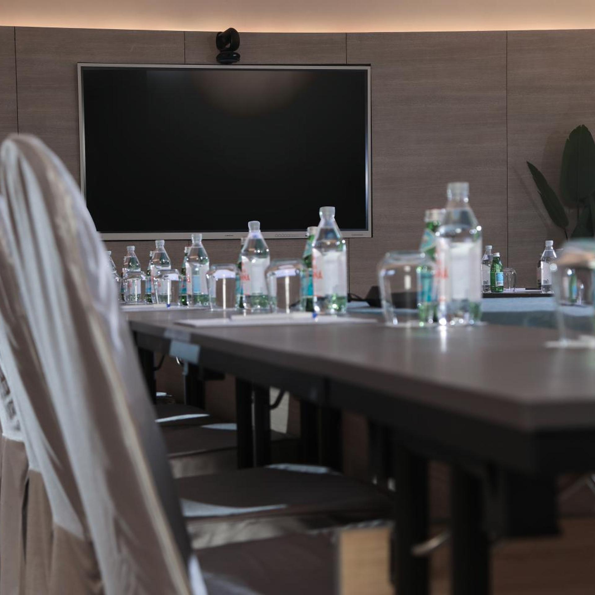 Ray Hotel Kuwait 56/63
